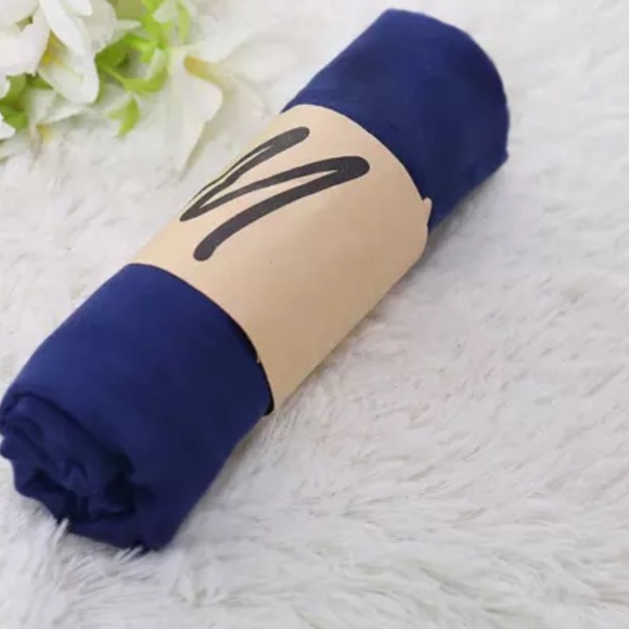 Navy Blue Lightweight Scarf Shawl Sarong - Picture 2 of 2